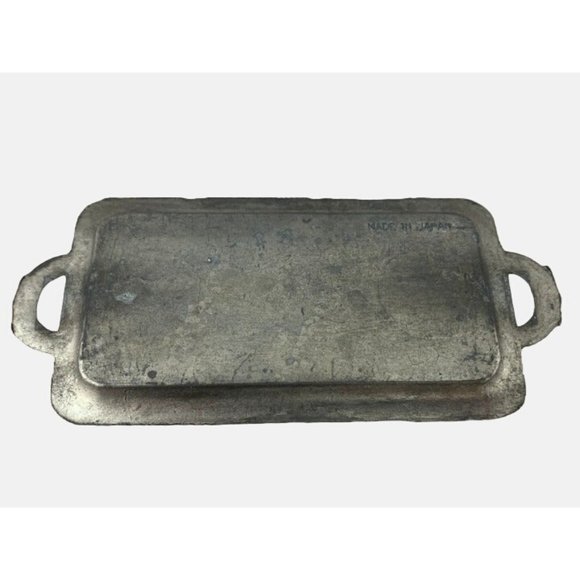 Hawaii Salt and Paper Shakers with Tray Metal Made in Japan Hula Dancers 2" Tall - Picture 8 of 9